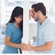 6 ویژگی که می­تواند رابطه عاطفی میان یک زوج را به خطر بیندازد